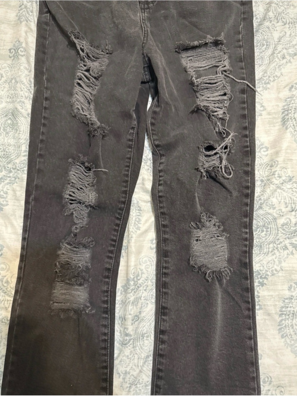 Mossimo Supply Co. Black Ripped Mom Jeans - Picture 2 of 6